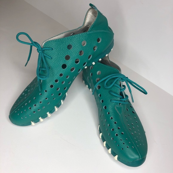 where can i buy litfoot shoes